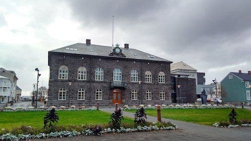 Fundaröð með þingflokkum lokið