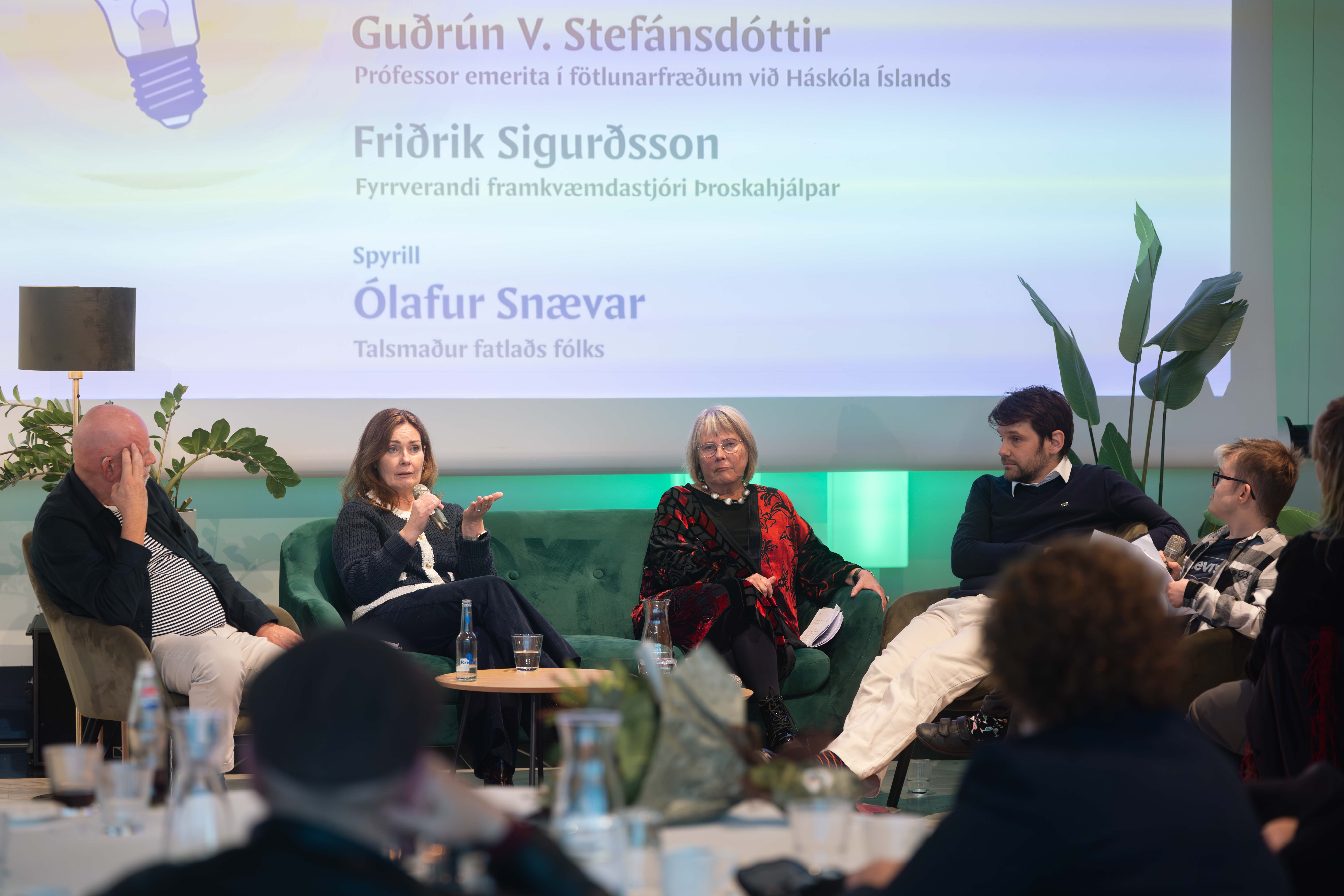 Gestir í sófaspjalli