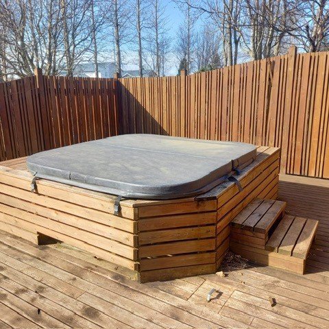 heiturpottur_dadahus_2024