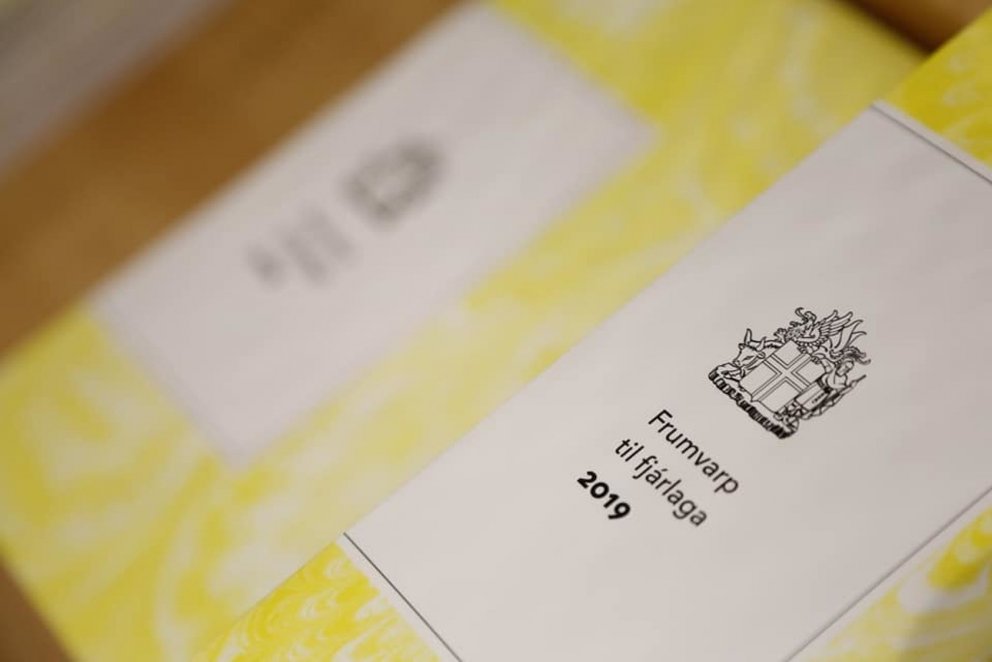 Vegna frétta í fjölmiðlum um að fjárlaganefnd hafi ákveðið að skerða fyrirhugaða hækkun á greiðslum …