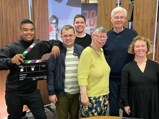 Með okkar augum aftur á skjánum