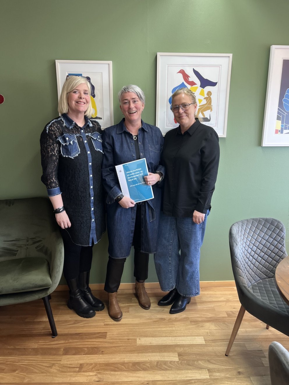 Anna Lára Steindal verkefnastjóri hjá Þroskahjálp, Sara Dögg Svanhildardóttir formaður starfshóps um…