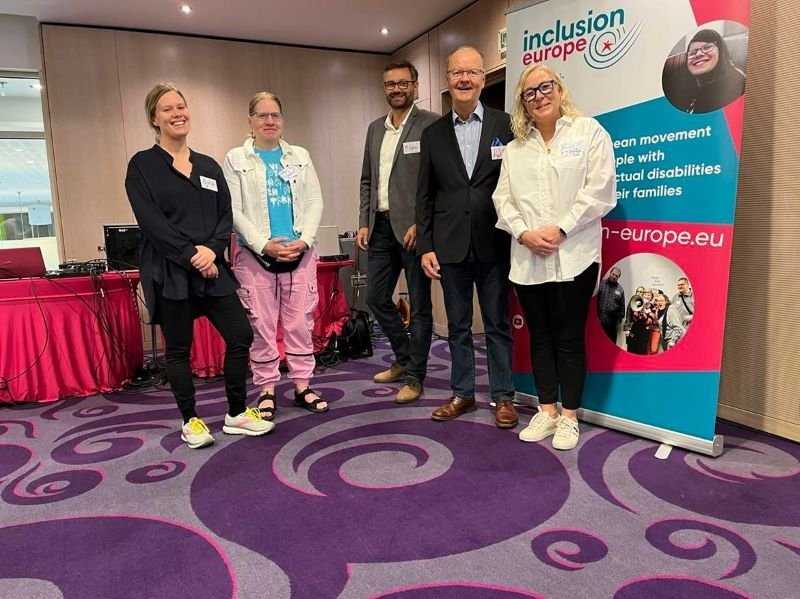 Á myndinni eru Birna (Átak), Inga Hanna (Átak), Milan (Inclusion Europe), Jyrki (Inclusion Europe) o…