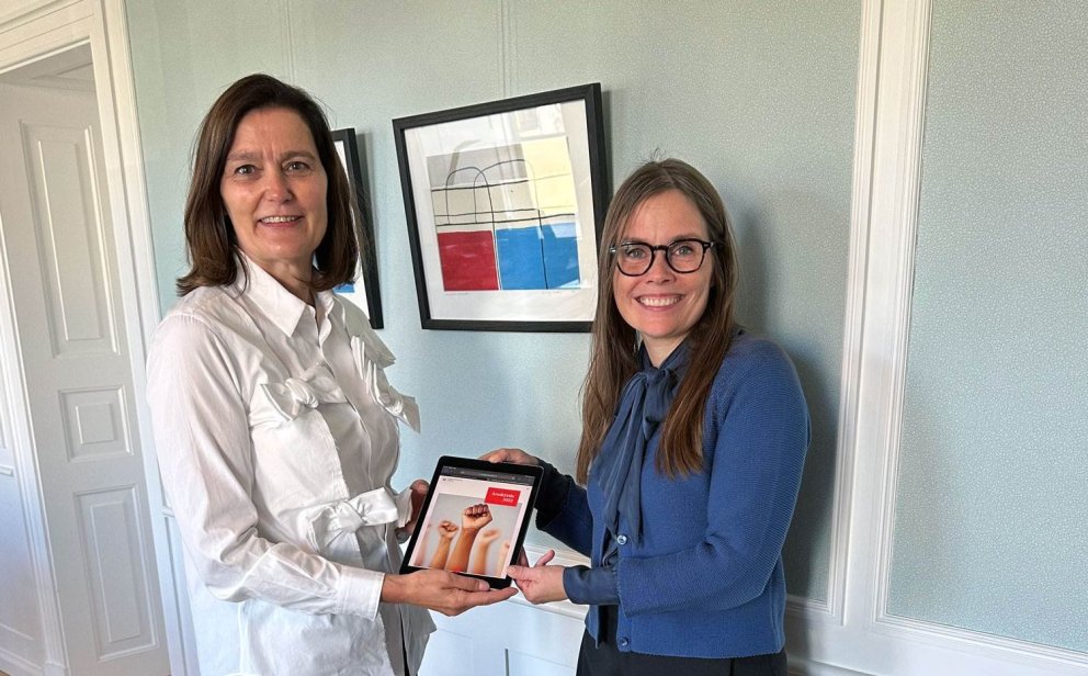 Salvör Nordal, umboðsmaður barna, og Katrín Jakobsdóttir forsætisráðherra. 
Myndin er fengin af vef…