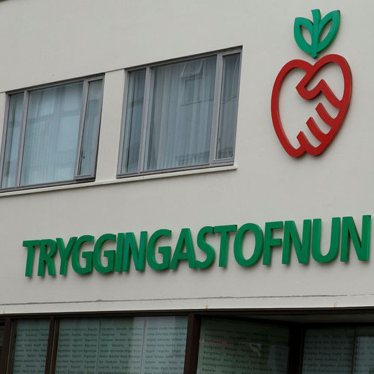 Varðar búsetuskilyrði í lögum um almannatryggingar.