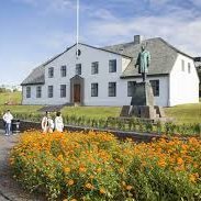 Fundur með forsætisráðherra.