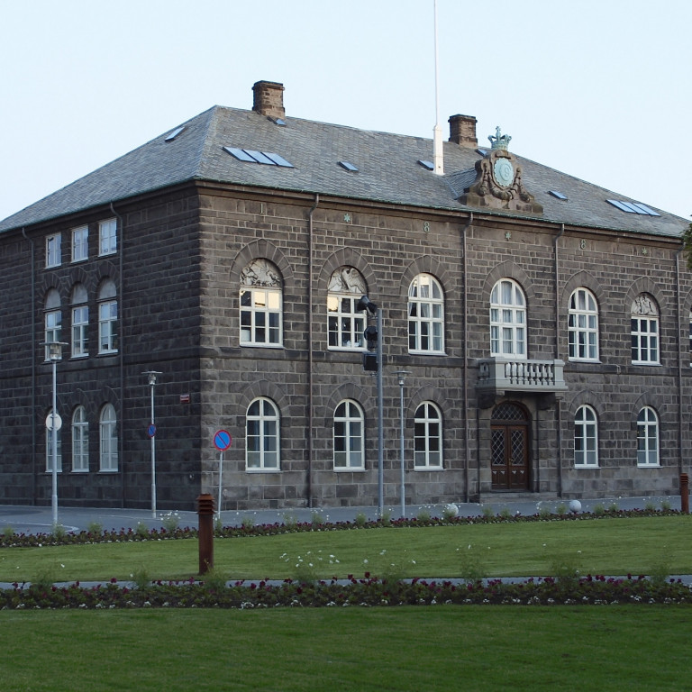 Áskorun send forystufólki í stjórnarviðræðum