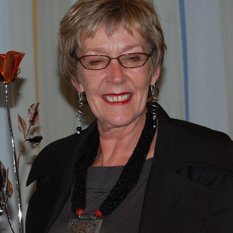 Dóra S. Bjarnason látin