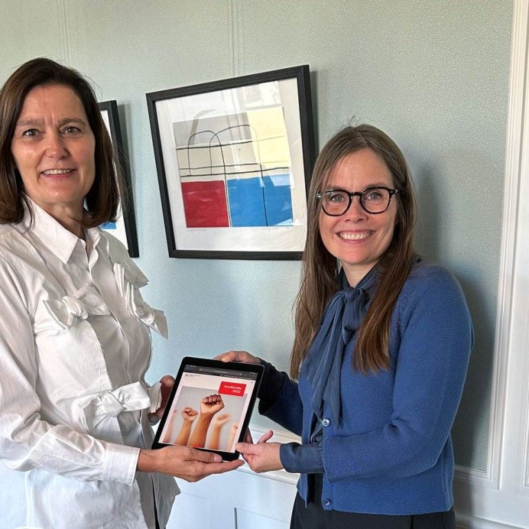 Salvör Nordal, umboðsmaður barna, og Katrín Jakobsdóttir forsætisráðherra. 
Myndin er fengin af vef…