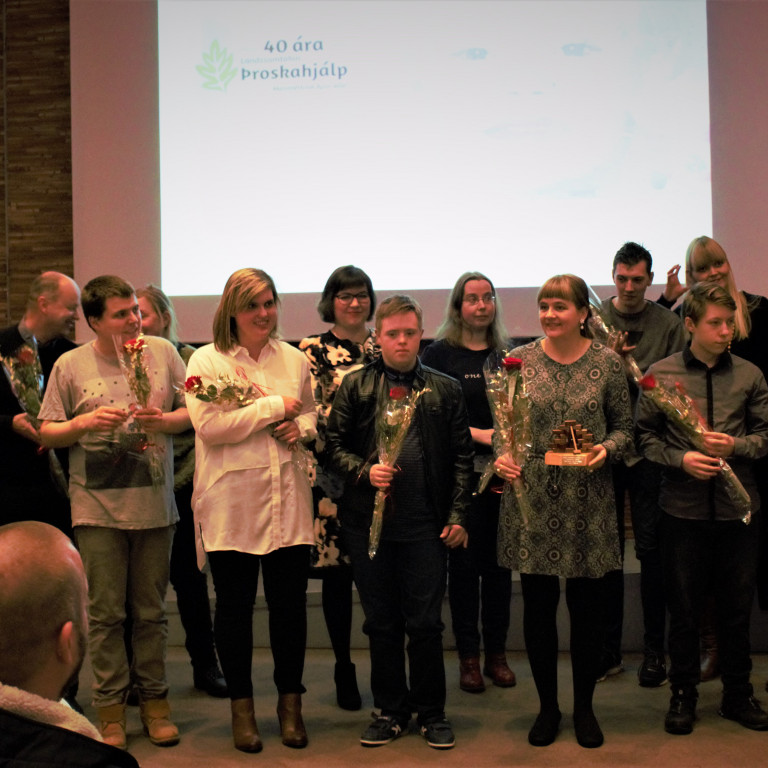 MÚRBRJÓTUR LANDSSAMTAKANNA ÞROSKAHJÁLPAR