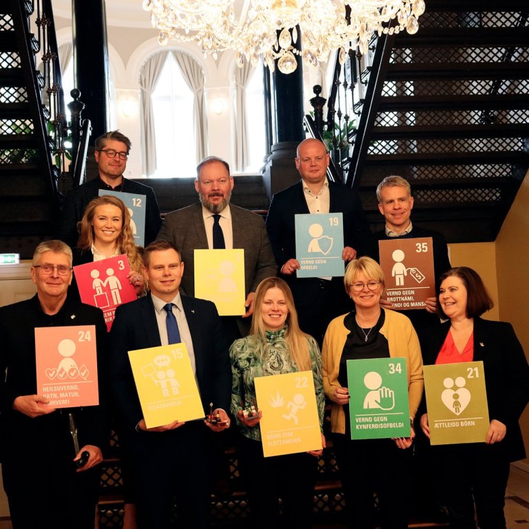 Nýskipaðir talsmenn barna á Alþingi