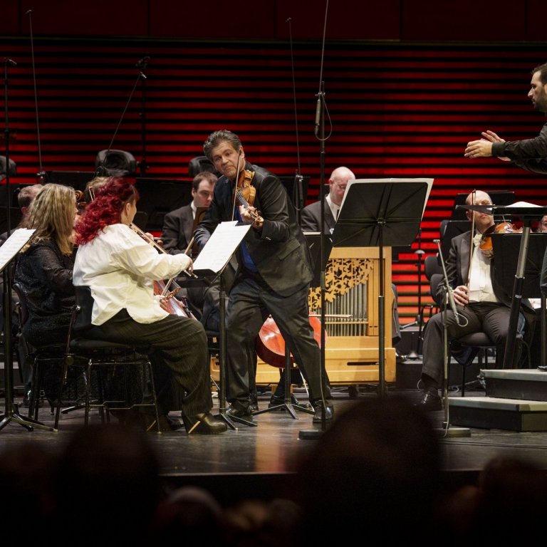 Á elleftu milljón safnaðist í Hörpu í tengslum við Samstöðutónleika Sinfóníuhljómsveitar Íslands með…